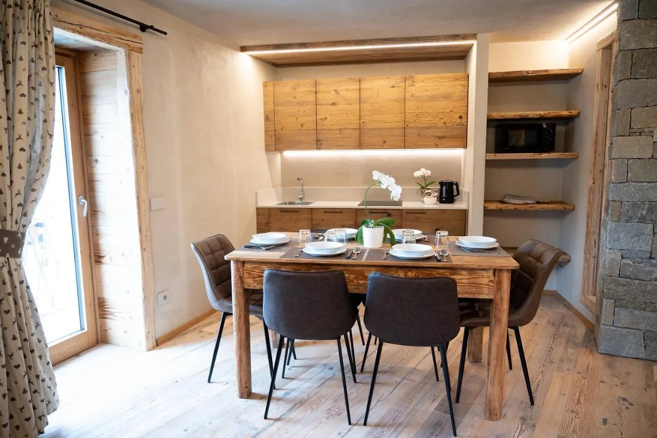Residenza Dell'Aquila - Appartamento Vezza dʼOglio 0*,  Italia