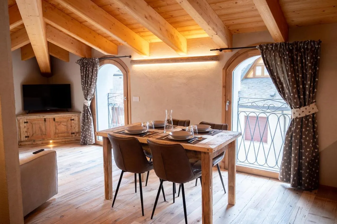 Residenza Dell'Aquila - Appartamento Vezza dʼOglio 0*,  イタリア